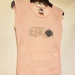 Harley-Davidson pink tank top.